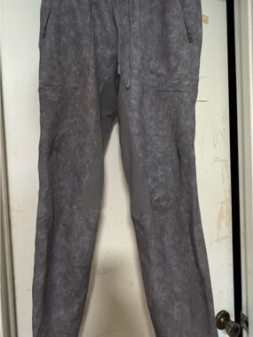 lululemon athletica Men's Washed Gray Cargo Performance Pants